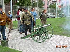 Salut armatni, 14 kB